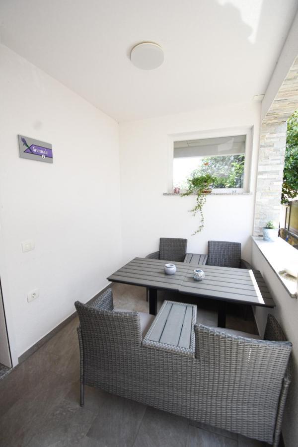 Apartmaji Sobe Zvezda Pobegi Zewnętrze zdjęcie
