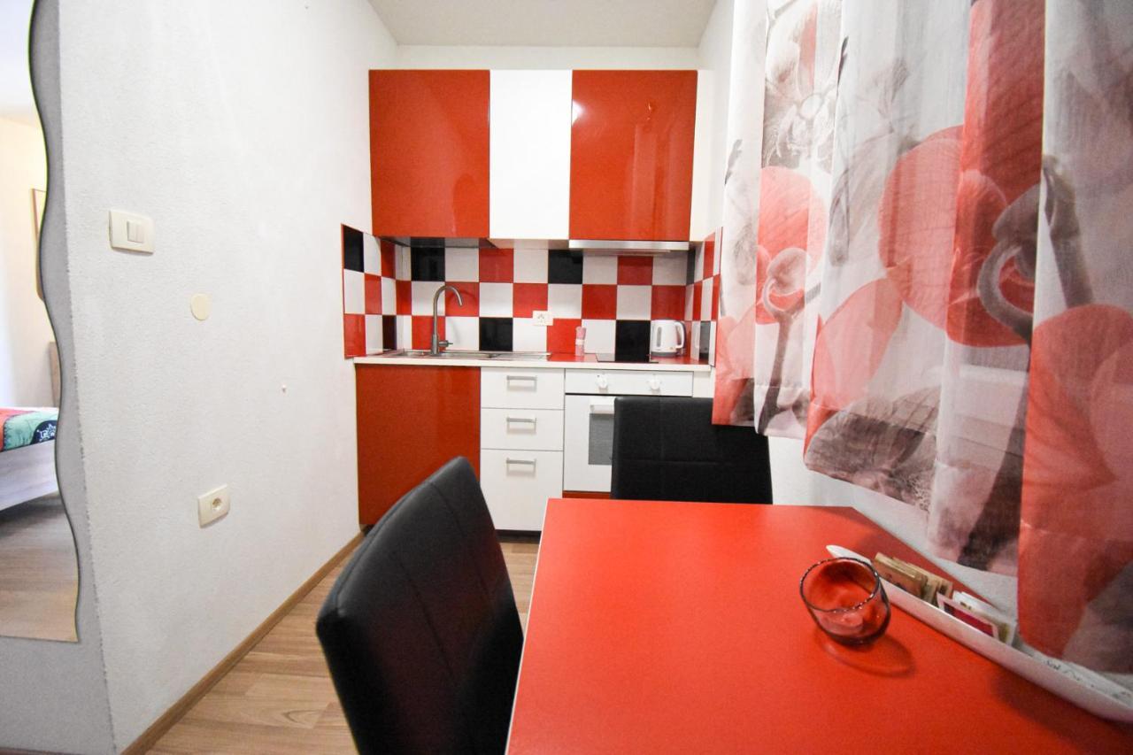 Apartmaji Sobe Zvezda Pobegi Zewnętrze zdjęcie