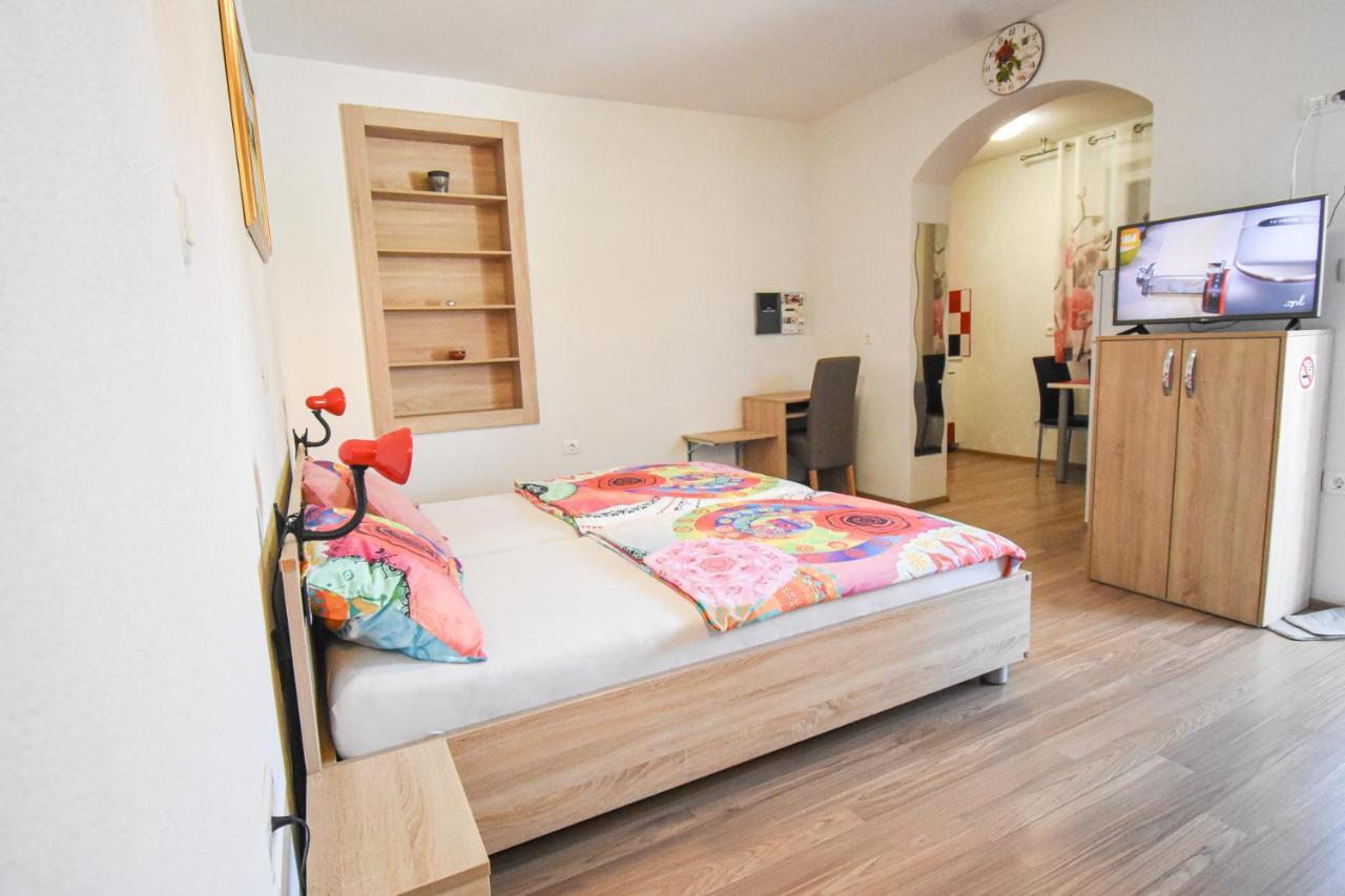 Apartmaji Sobe Zvezda Pobegi Zewnętrze zdjęcie