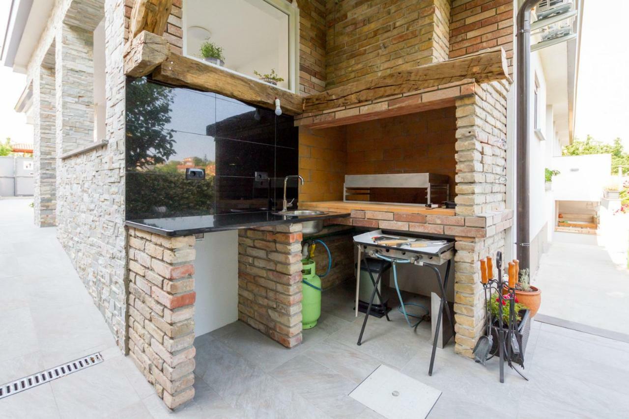 Apartmaji Sobe Zvezda Pobegi Zewnętrze zdjęcie